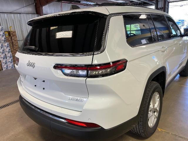 2026 Jeep Grand Cherokee L Laredo X 4x4