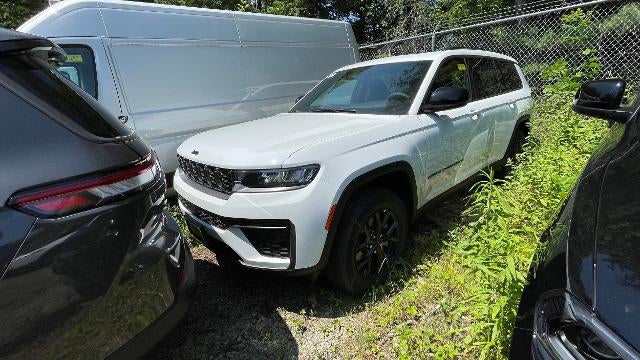 2026 Jeep Grand Cherokee L Laredo Altitude 4x4
