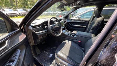 2026 Jeep Grand Cherokee L Laredo Altitude 4x4