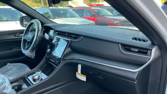 2027 Jeep Grand Cherokee L Limited 4x4