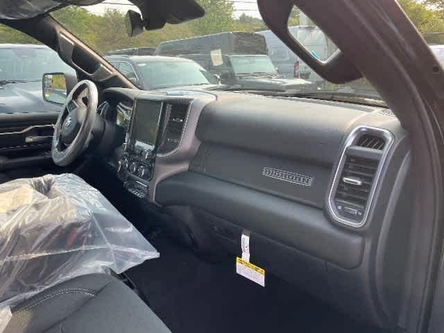 2025 RAM 1500 Big Horn 4x4 Crew Cab 5'7" Box