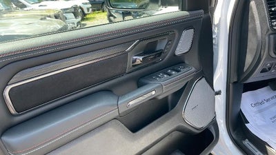 2026 RAM 1500 Laramie 4x4 Crew Cab 5'7" Box