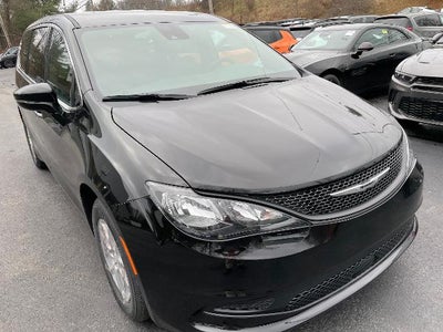 2026 Chrysler Voyager LX FWD