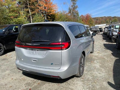 2023 Chrysler Pacifica Hybrid Touring L FWD