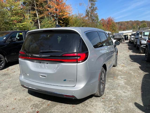 2023 Chrysler Pacifica Hybrid Touring L FWD