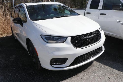 2023 Chrysler Pacifica Hybrid Limited FWD