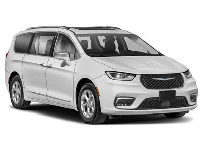 2023 Chrysler Pacifica Hybrid Limited FWD