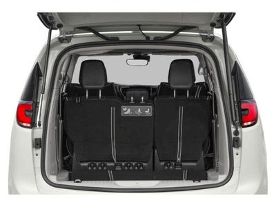 2023 Chrysler Pacifica Hybrid Limited FWD