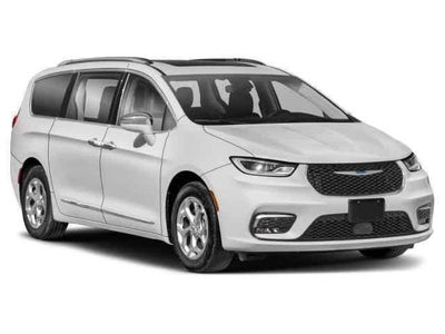 2023 Chrysler Pacifica Hybrid Limited FWD