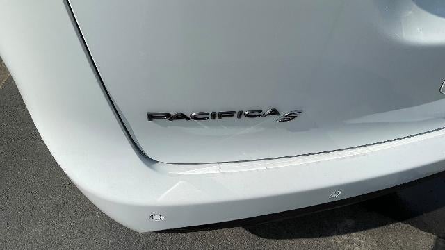 2027 Chrysler Pacifica Limited AWD