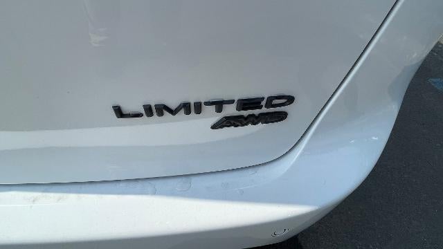 2027 Chrysler Pacifica Limited AWD