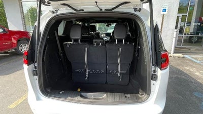 2027 Chrysler Pacifica Limited AWD