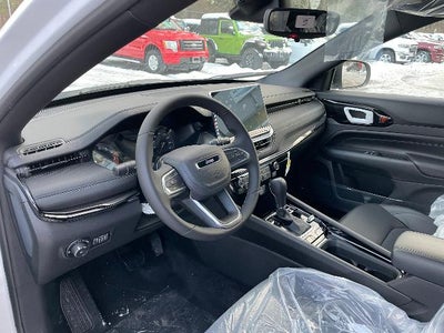 2026 Jeep Compass Latitude Altitude 4x4