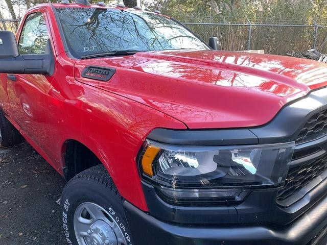 2024 RAM 3500 Tradesman 4x4 Reg Cab 8' Box