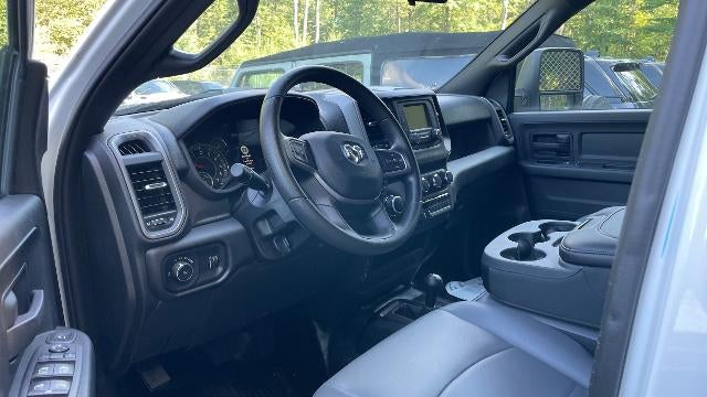 2024 RAM 3500 Tradesman 4x4 Crew Cab 8' Box