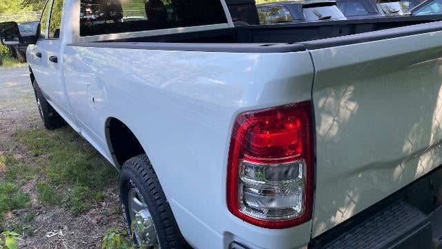 2024 RAM 3500 Tradesman 4x4 Crew Cab 8' Box