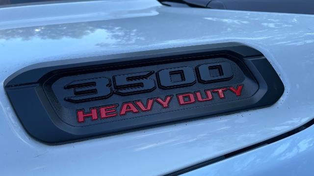 2024 RAM 3500 Tradesman 4x4 Crew Cab 8' Box