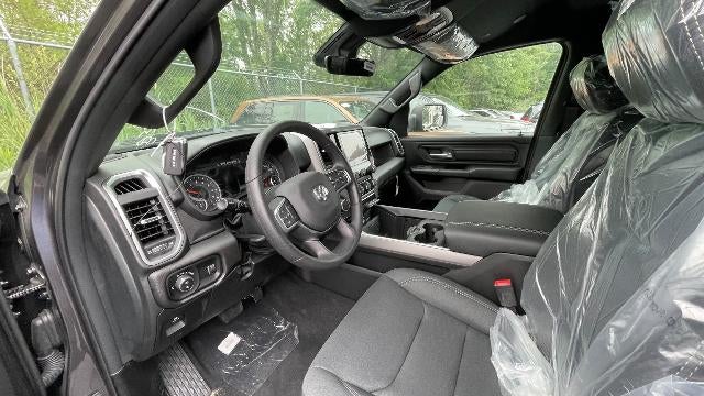 2026 RAM 1500 Express 4x4 Crew Cab 5'7" Box
