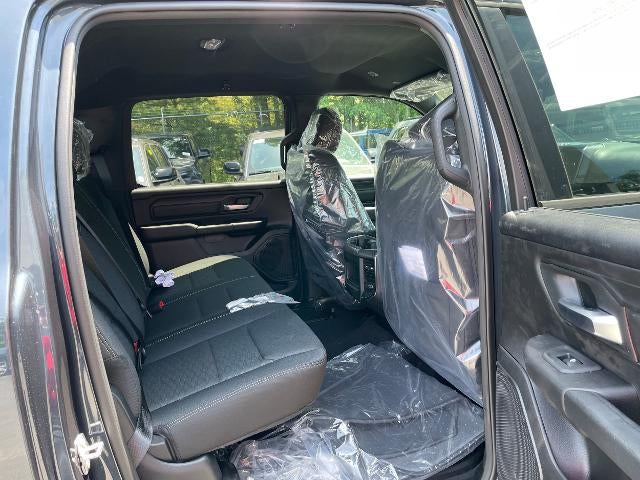 2026 RAM 1500 Express 4x4 Crew Cab 5'7" Box