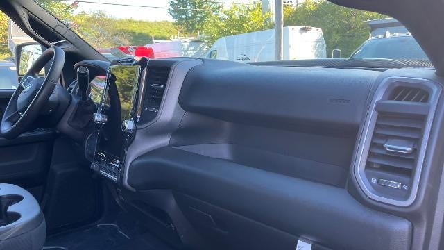 2026 RAM 2500 Black Express 4x4 Crew Cab 6'4" Box
