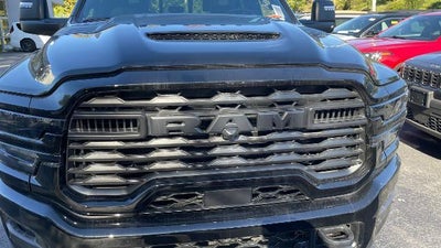 2026 RAM 2500 Black Express 4x4 Crew Cab 6'4" Box