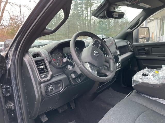 2026 RAM 2500 Black Express 4x4 Crew Cab 6'4" Box