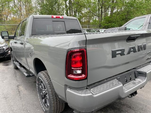 2026 RAM 2500 Black Express 4x4 Crew Cab 6'4" Box