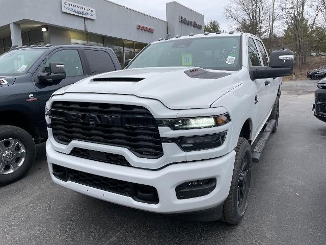 2026 RAM 2500 Black Express 4x4 Crew Cab 6'4" Box