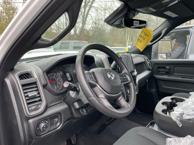 2026 RAM 2500 Black Express 4x4 Crew Cab 6'4" Box