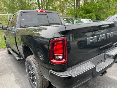 2026 RAM 2500 Black Express 4x4 Crew Cab 6'4" Box