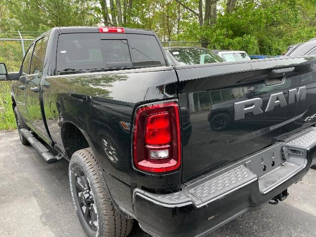2026 RAM 2500 Black Express 4x4 Crew Cab 6'4" Box