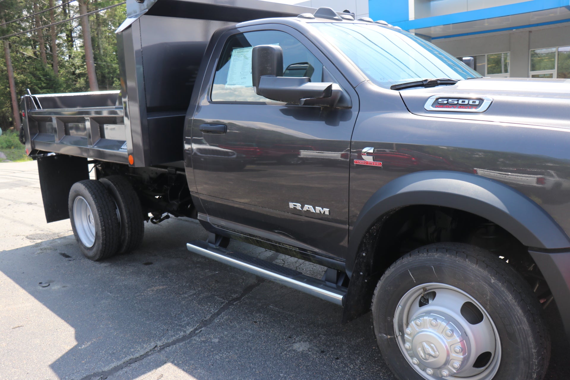 2022 RAM 5500 Chassis Cab Tradesman 4x4 Reg Cab 60" CA 144.5" WB