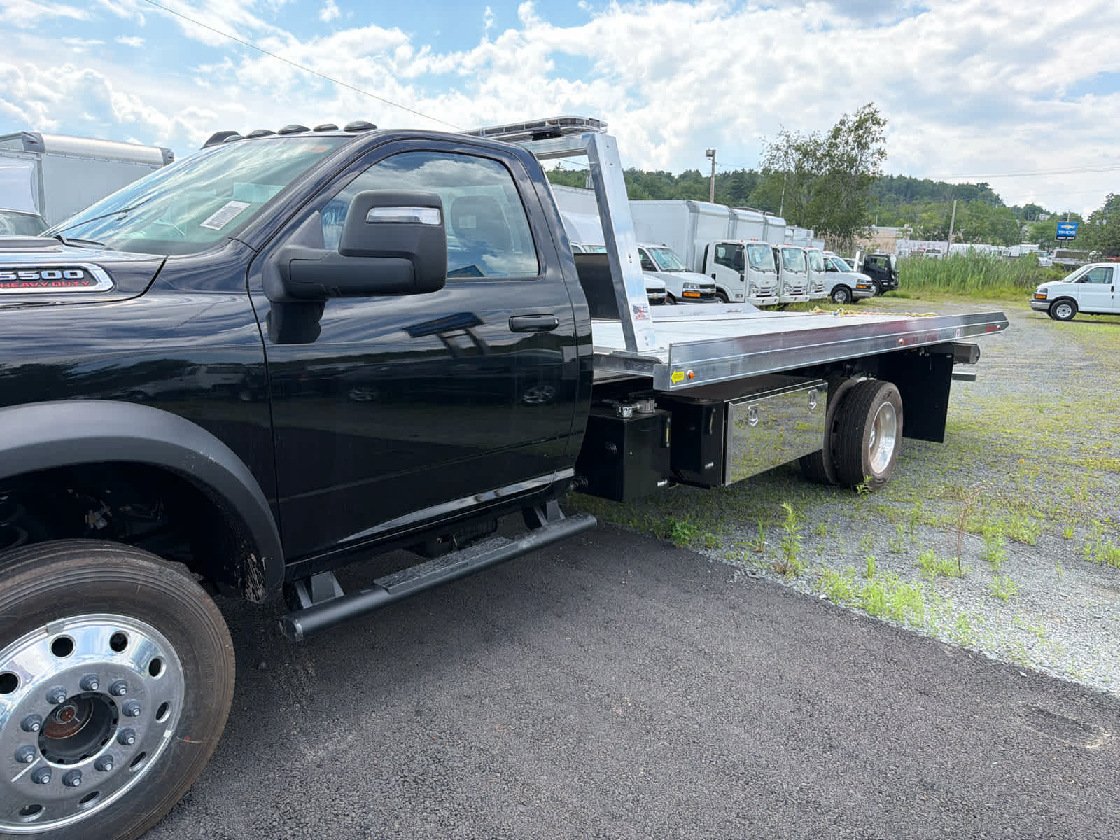 2026 RAM 5500 Chassis Cab Tradesman 4x4 Reg Cab 120" CA 204.5" WB