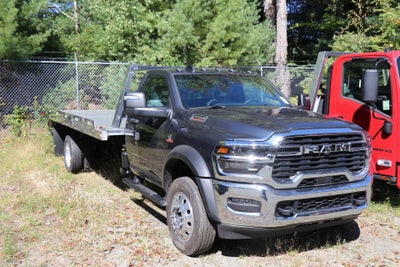 2026 RAM 5500 Chassis Cab Tradesman 4x4 Reg Cab 120" CA 204.5" WB