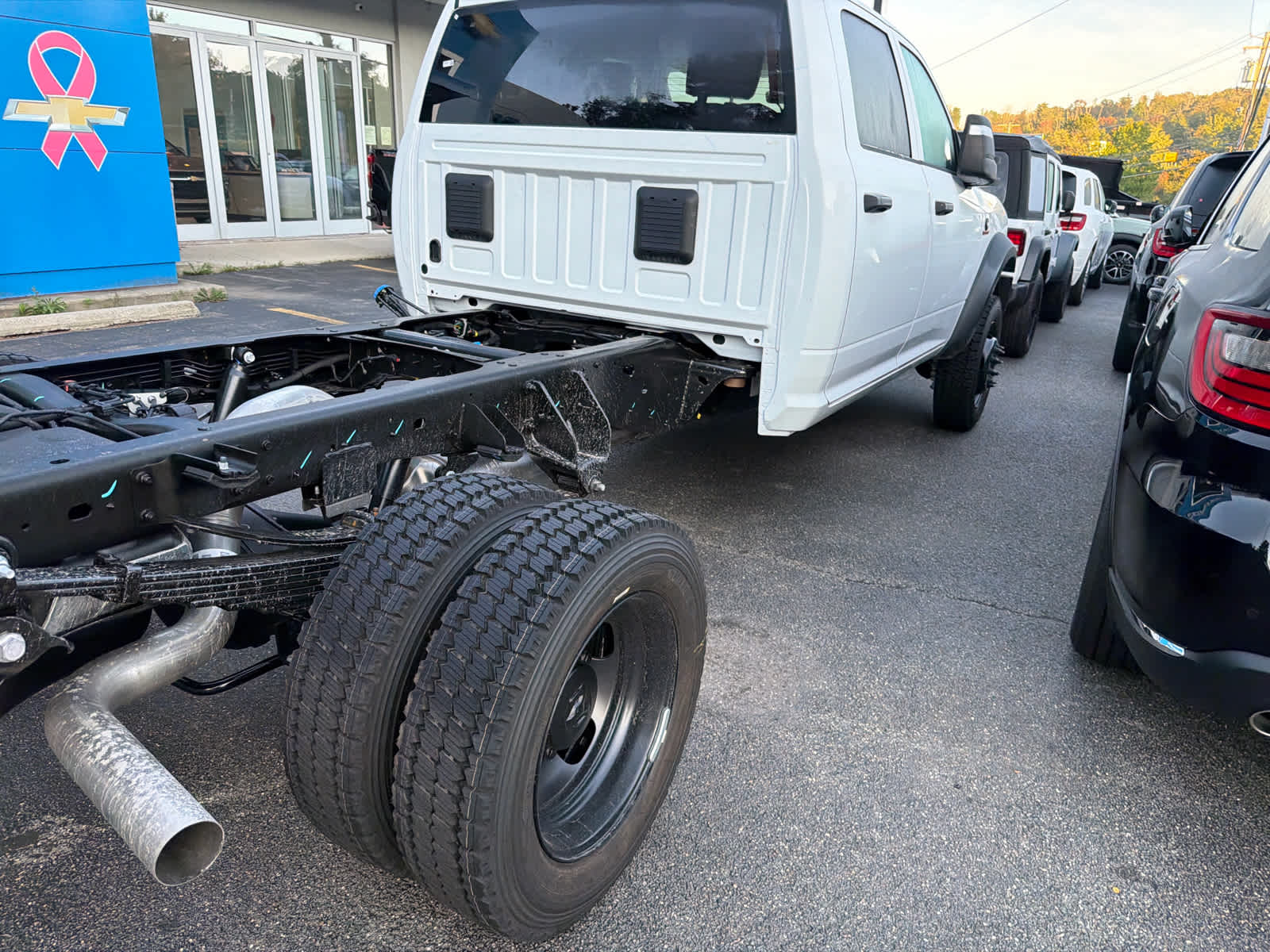 2027 RAM 5500 Chassis Cab Tradesman 4x4 Crew Cab 60" CA 173.4" WB