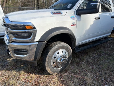 2026 RAM 5500 Chassis Cab Tradesman 4x4 Crew Cab 84" CA 197.4" WB