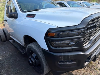 2026 RAM 3500 Chassis Cab Tradesman 4WD Reg Cab 60" CA 143.5" WB