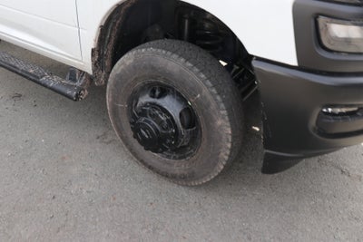 2026 RAM 3500 Chassis Cab Tradesman 4WD Reg Cab 60" CA 143.5" WB