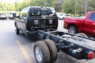 2025 RAM 3500 Chassis Cab Big Horn 4WD Crew Cab 60" CA 172.4" WB