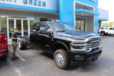 2025 RAM 3500 Chassis Cab Big Horn 4WD Crew Cab 60" CA 172.4" WB
